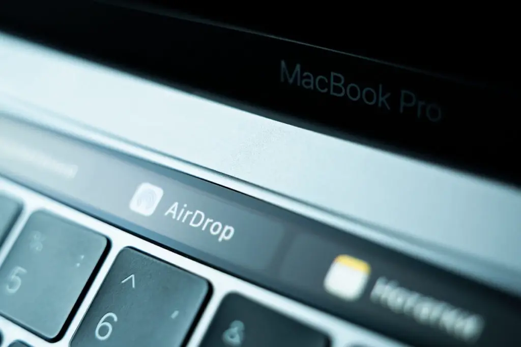 how to airdrop to mac